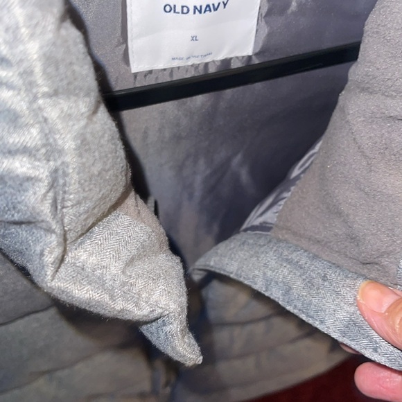 Old navy frost free gray vest - Picture 8 of 8